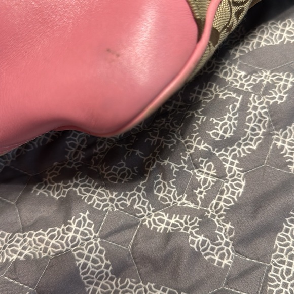 **SOLD ON MERCARI**RARE Coach Pink Daisy Applique Tote Bag - Picture 8 of 11